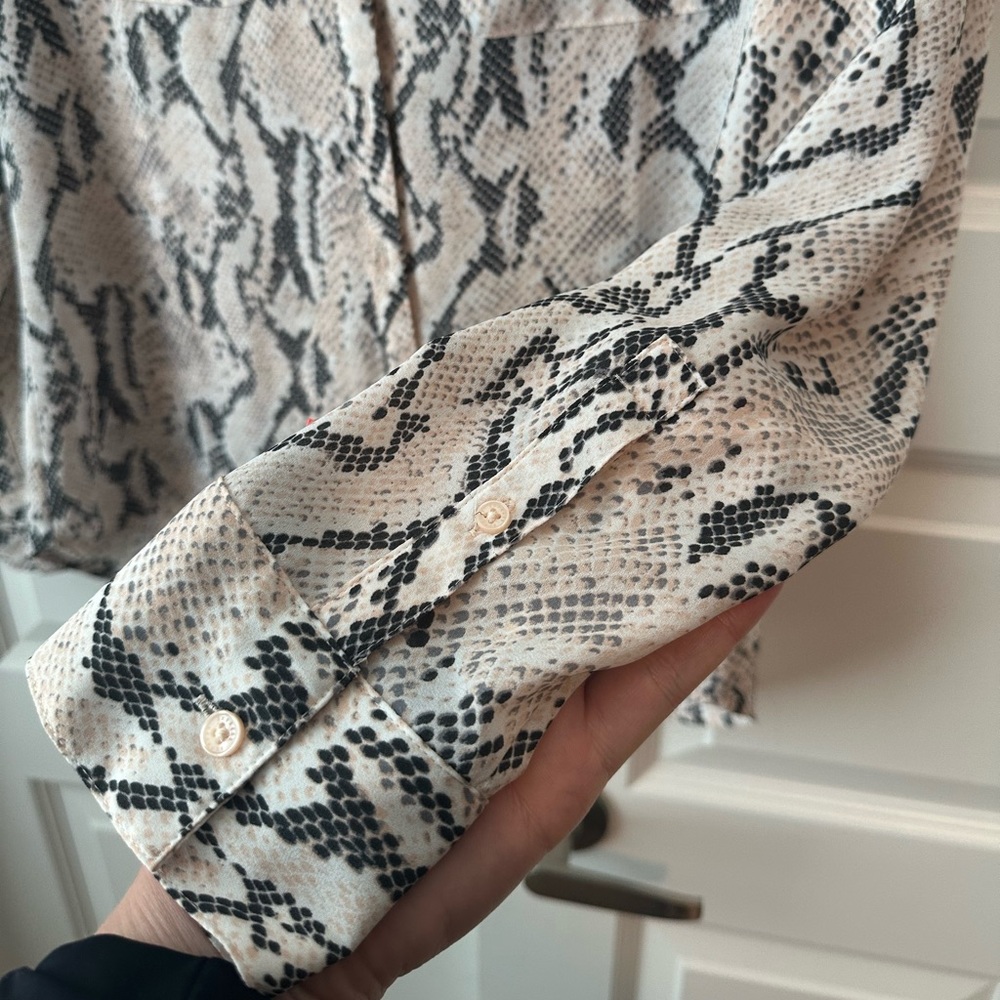 Express The Portfolio Shirt Python Print - image 8